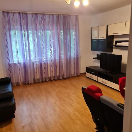 Apartament 2 Camere - Pitesti / 2-Rooms Apartment - Питещ Екстериор снимка