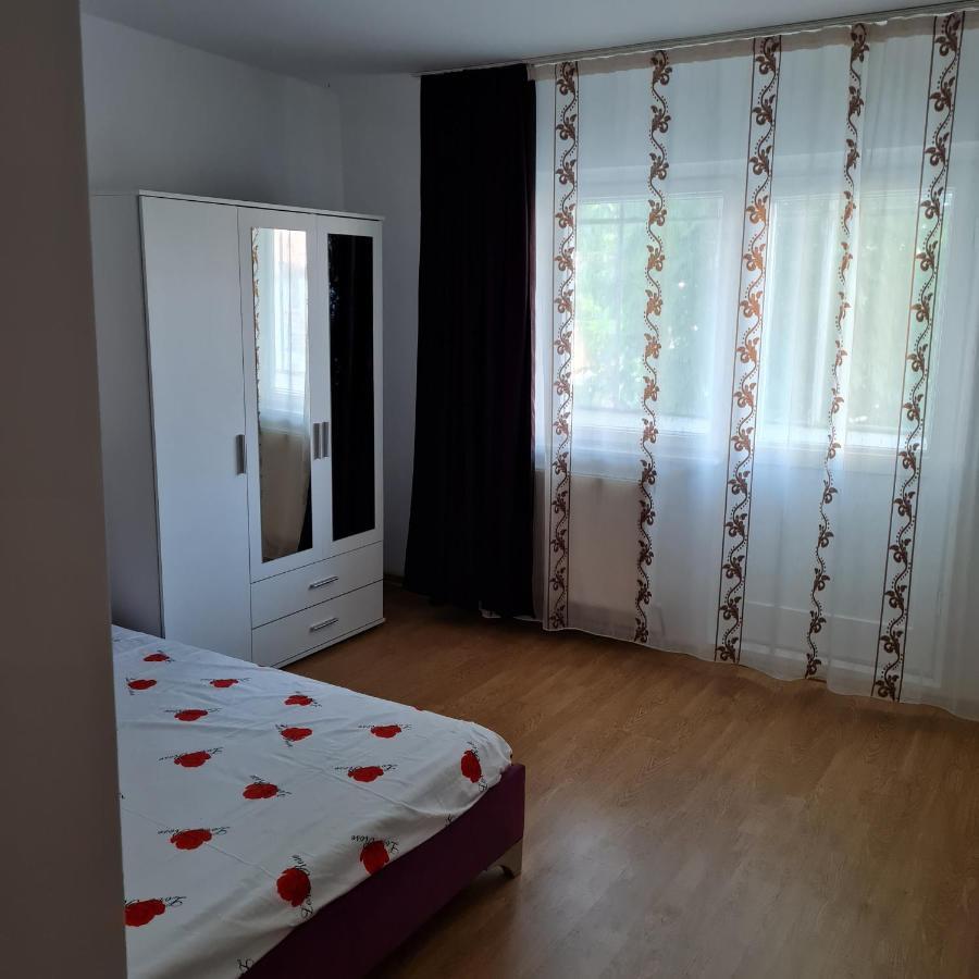 Apartament 2 Camere - Pitesti / 2-Rooms Apartment - Питещ Екстериор снимка